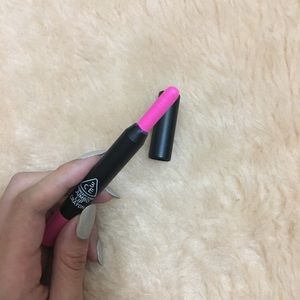 3CE JUMBO LIP CRAYON IN NEON PINK